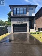 715 EBONY AVENUE  Mississauga, ON L5E 1A1