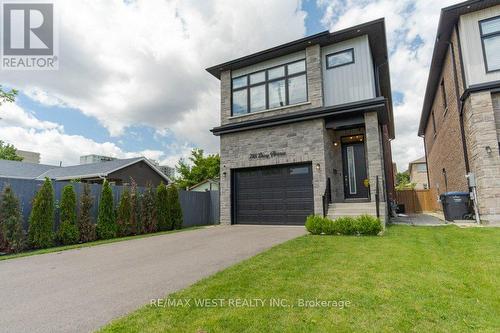 715 Ebony Avenue, Mississauga, ON - Outdoor