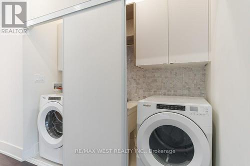 715 Ebony Avenue, Mississauga, ON - Indoor Photo Showing Laundry Room