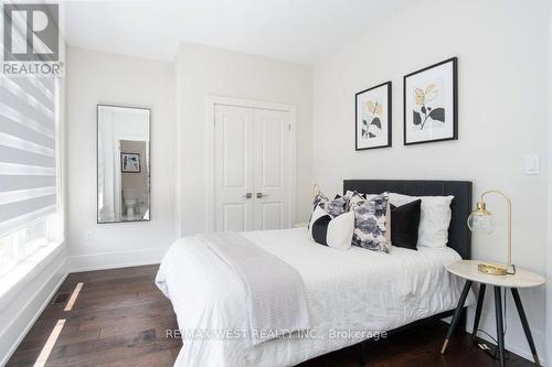 715 Ebony Avenue, Mississauga, ON - Indoor Photo Showing Bedroom