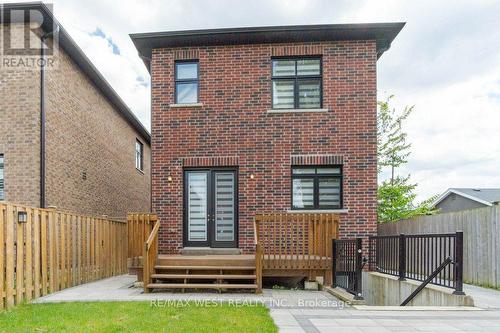 715 Ebony Avenue, Mississauga, ON - Outdoor With Exterior
