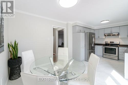 533 Eliza Crescent, Burlington, ON - Indoor Photo Showing Kitchen With Stainless Steel Kitchen