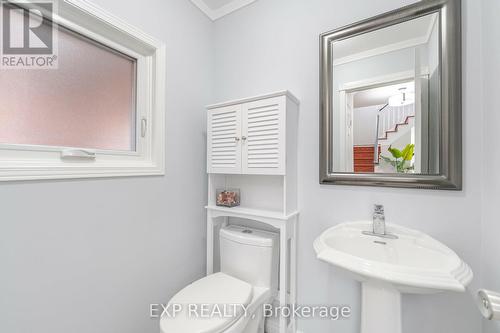 533 Eliza Crescent, Burlington, ON - Indoor Photo Showing Bathroom