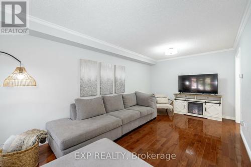 533 Eliza Crescent, Burlington, ON - Indoor Photo Showing Living Room