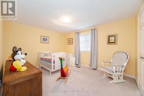 2710 Quails Run, Mississauga, ON - Indoor Photo Showing Bedroom