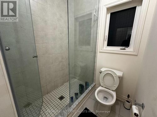 Upper - 74 Clockwork Drive, Brampton, ON - Indoor Photo Showing Bathroom