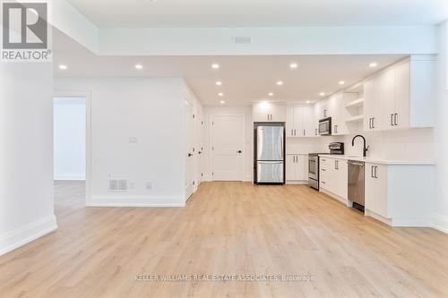 Lower - 880 Seventh Street, Mississauga, ON - Indoor Photo Showing Kitchen