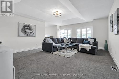 937 Lennon Way, London, ON - Indoor Photo Showing Living Room