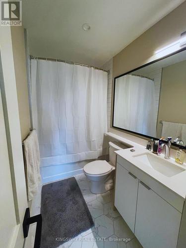 210 - 34 Norman Street, Brantford, ON - Indoor Photo Showing Bathroom