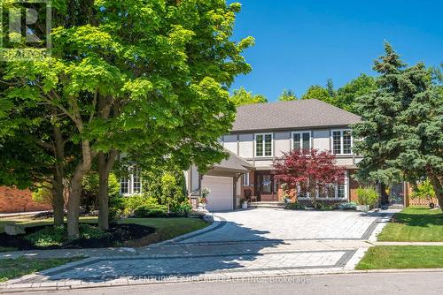 1071 Rockcliffe Court, Oakville, ON - Outdoor With Facade