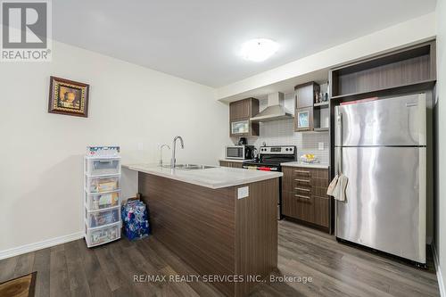 19 Givemay Street, Brampton, ON - Indoor Photo Showing Kitchen