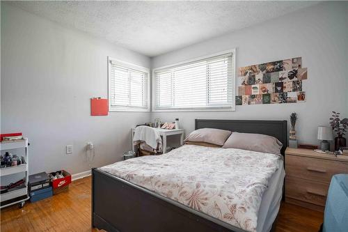 4 Warkdale Drive, St. Catharines, ON - Indoor Photo Showing Bedroom