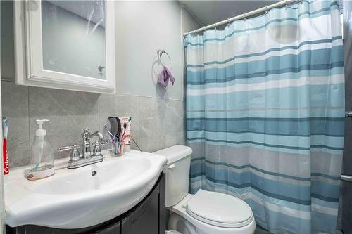 4 Warkdale Drive, St. Catharines, ON - Indoor Photo Showing Bathroom