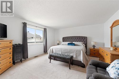 1022 Unicorn Avenue, Ottawa, ON - Indoor Photo Showing Bedroom