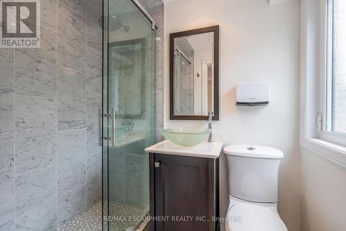 358 Arden Crescent, Burlington, ON - Indoor Photo Showing Bathroom
