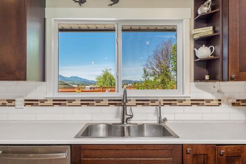 1617 Eagle Rock Road, Armstrong, BC - Indoor Photo Showing Kitchen With Double Sink
