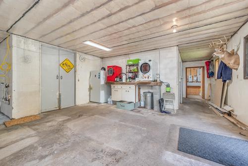 1617 Eagle Rock Road, Armstrong, BC - Indoor Photo Showing Garage