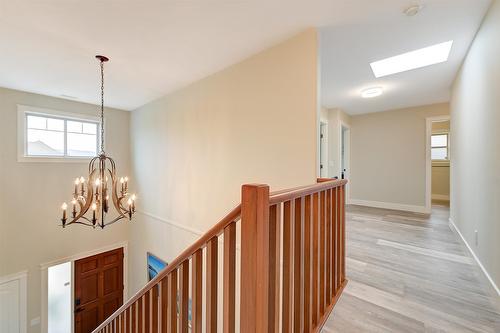 4858 Carmel Crescent, Kelowna, BC - Indoor Photo Showing Other Room