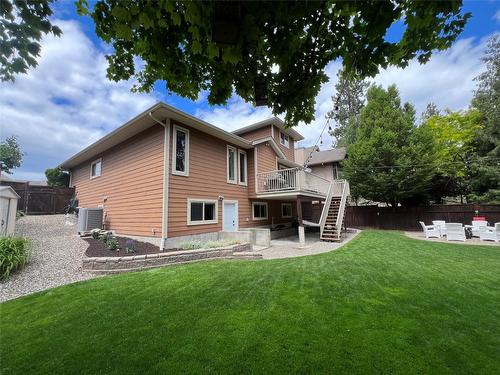 4858 Carmel Crescent, Kelowna, BC - Outdoor