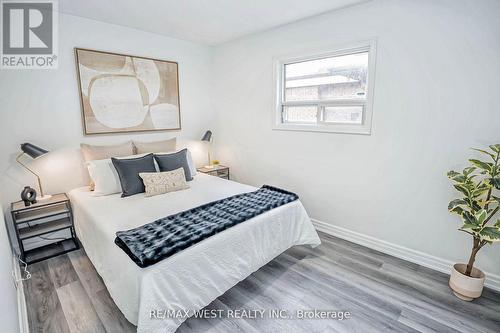 114 Lexfield Avenue, Toronto, ON - Indoor Photo Showing Bedroom