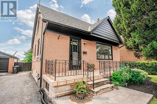 114 Lexfield Avenue, Toronto, ON - Outdoor