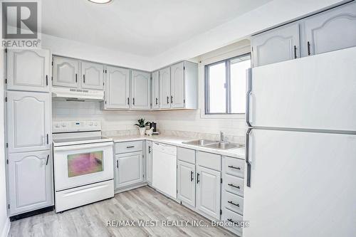 114 Lexfield Avenue, Toronto, ON - Indoor Photo Showing Kitchen With Double Sink
