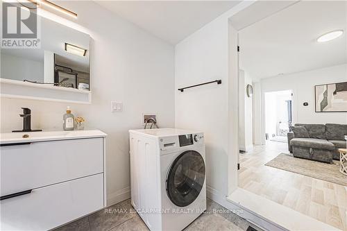 196 Walnut Street S, Hamilton, ON - Indoor Photo Showing Laundry Room