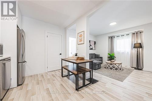 196 Walnut Street S, Hamilton, ON - Indoor Photo Showing Other Room