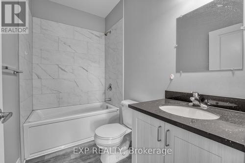405 - 501 Frontenac Street, Kingston, ON - Indoor Photo Showing Bathroom