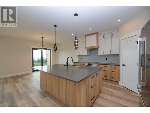 9993 Cathedral Drive, Vernon, BC - Indoor Photo Showing Kitchen With Upgraded Kitchen