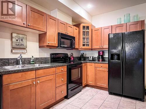 5401 Lakeshore Drive Unit# 102, Osoyoos, BC - Indoor Photo Showing Kitchen With Double Sink