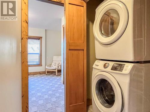 5401 Lakeshore Drive Unit# 102, Osoyoos, BC - Indoor Photo Showing Laundry Room