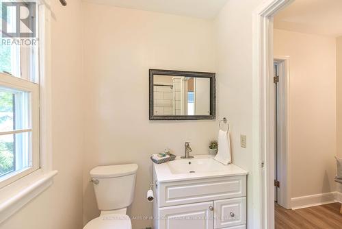 330 Bay Street, Orillia, ON - Indoor Photo Showing Bathroom