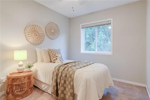 31 Moss Boulevard|Unit #7, Dundas, ON - Indoor Photo Showing Bedroom