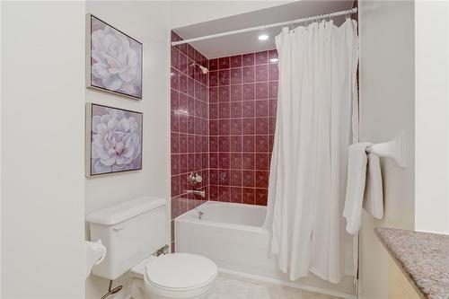 31 Moss Boulevard|Unit #7, Dundas, ON - Indoor Photo Showing Bathroom