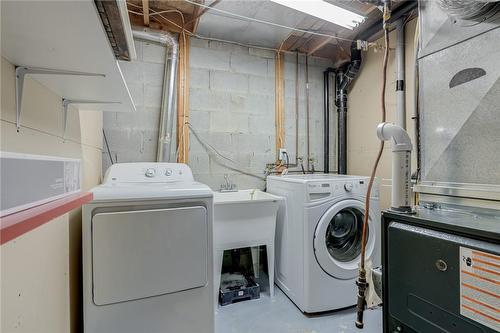 31 Moss Boulevard|Unit #7, Dundas, ON - Indoor Photo Showing Laundry Room