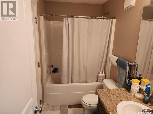 4604 James Hill Road, Regina, SK - Indoor Photo Showing Bathroom