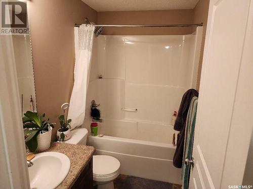 4604 James Hill Road, Regina, SK - Indoor Photo Showing Bathroom