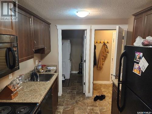 4604 James Hill Road, Regina, SK - Indoor Photo Showing Kitchen