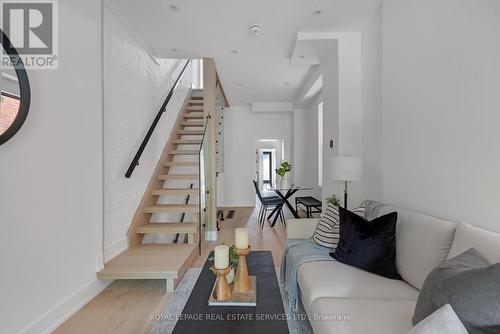 640 1/2 Euclid Avenue, Toronto, ON - Indoor Photo Showing Other Room