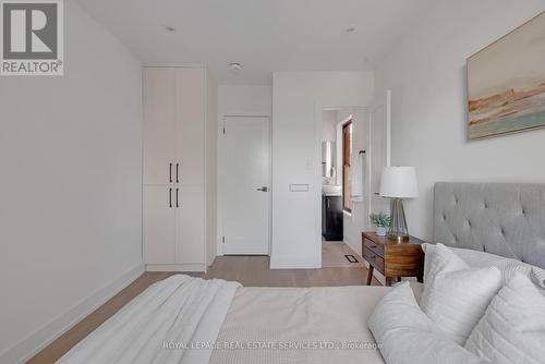 640 1/2 Euclid Avenue, Toronto, ON - Indoor Photo Showing Bedroom
