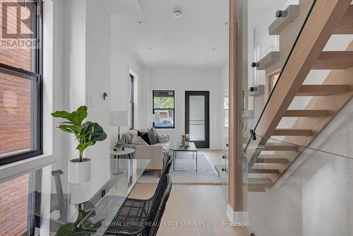 640 1/2 Euclid Avenue, Toronto, ON - Indoor Photo Showing Other Room