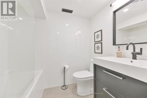 22 Donora Drive, Toronto, ON - Indoor Photo Showing Bathroom