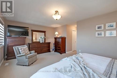 2433 Presquile Drive, Oakville, ON - Indoor Photo Showing Bedroom