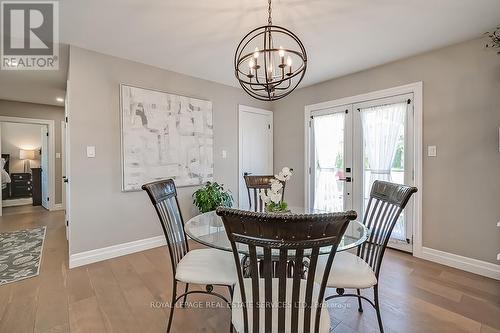 18 Alderson Drive, Hamilton, ON - Indoor Photo Showing Dining Room