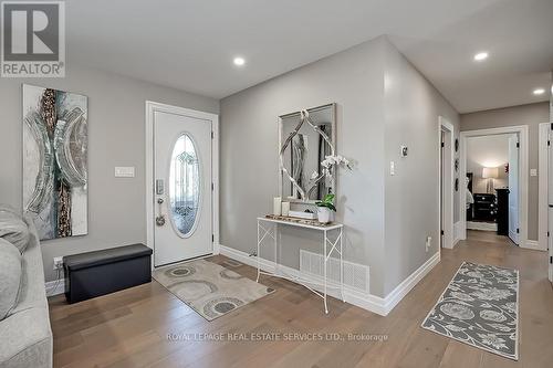 18 Alderson Drive, Hamilton, ON - Indoor Photo Showing Other Room