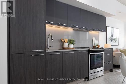 726 - 30 Baseball Place, Toronto, ON - Indoor Photo Showing Kitchen