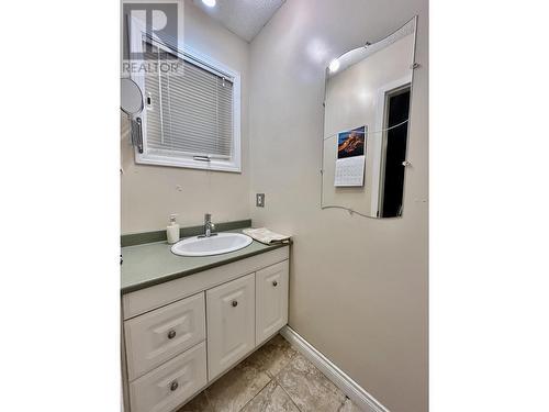 1460 N Eleventh Avenue, Williams Lake, BC - Indoor Photo Showing Bathroom