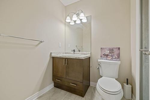 16 Prospect Avenue|Unit #B, St. Catharines, ON - Indoor Photo Showing Bathroom