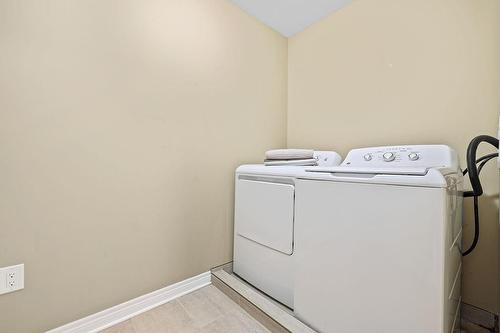 16 Prospect Avenue|Unit #B, St. Catharines, ON - Indoor Photo Showing Laundry Room